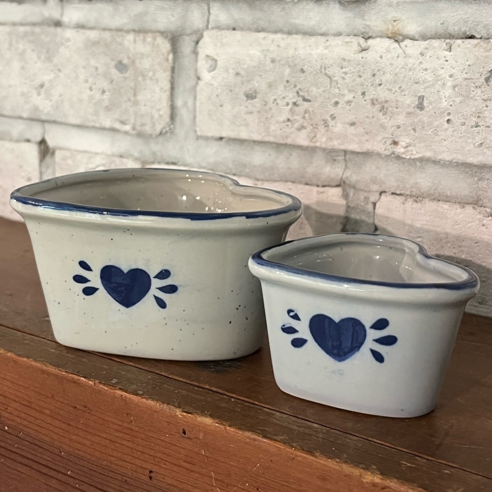 Vintage‎ Set of 2 Stoneware Pottery Ceramic Heart Shaped Nesting Trinket Bowls